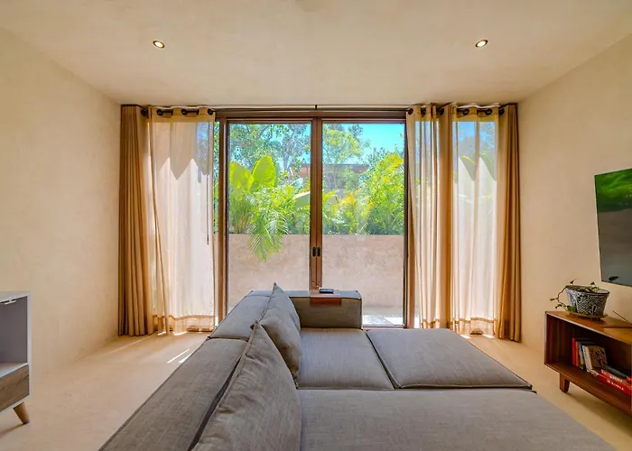 Jungle Apt, Private Pool & Security 24 *